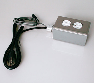 15-0044-00 Aux-Power-Strip